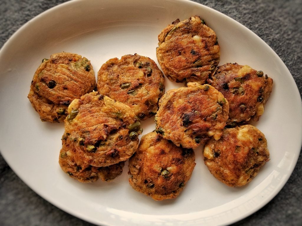 Large platter with potato patties or aloo tikkis