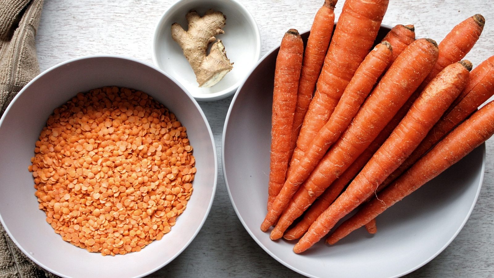Red split lentils, ginger, whole carrots
