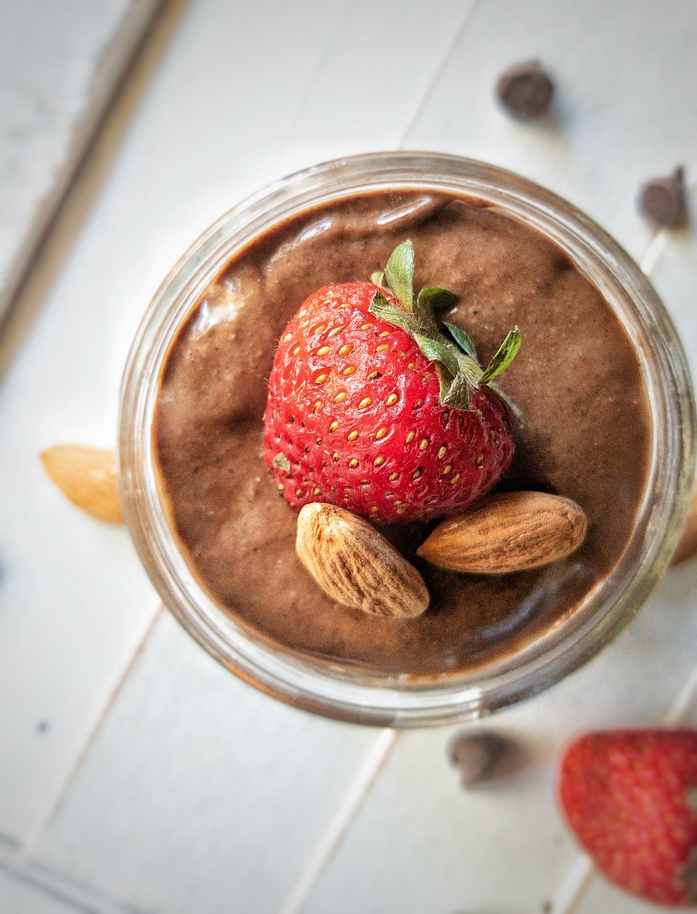 Less or fewer than 10 ingredients chocolate chia seed pudding made with cocoa powder