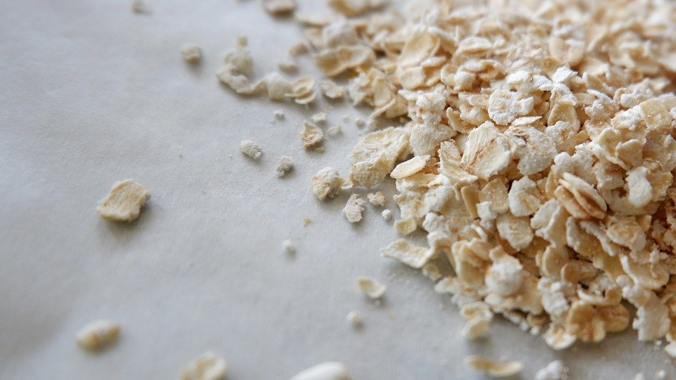 Oatmeal ready to made and processed into oat flour 