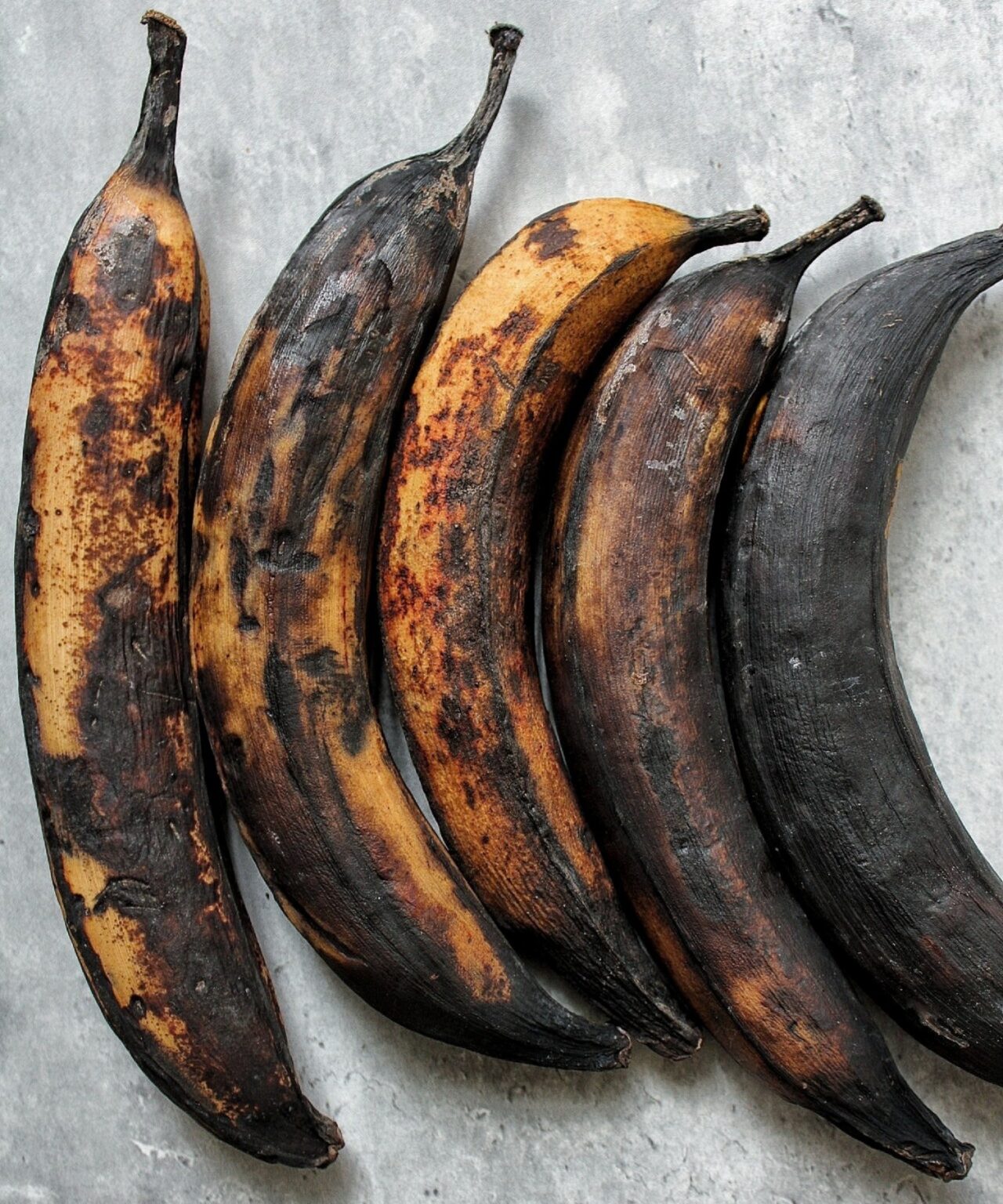 5 ripe plantains. 