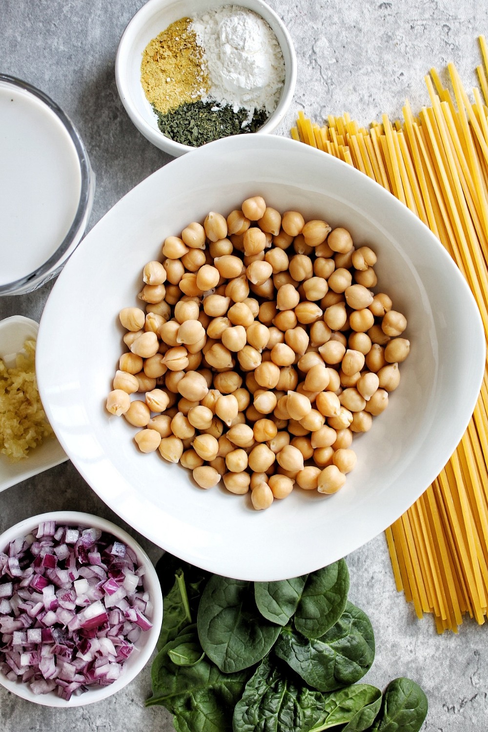 Ingredients for ingredients chickpea pasta.