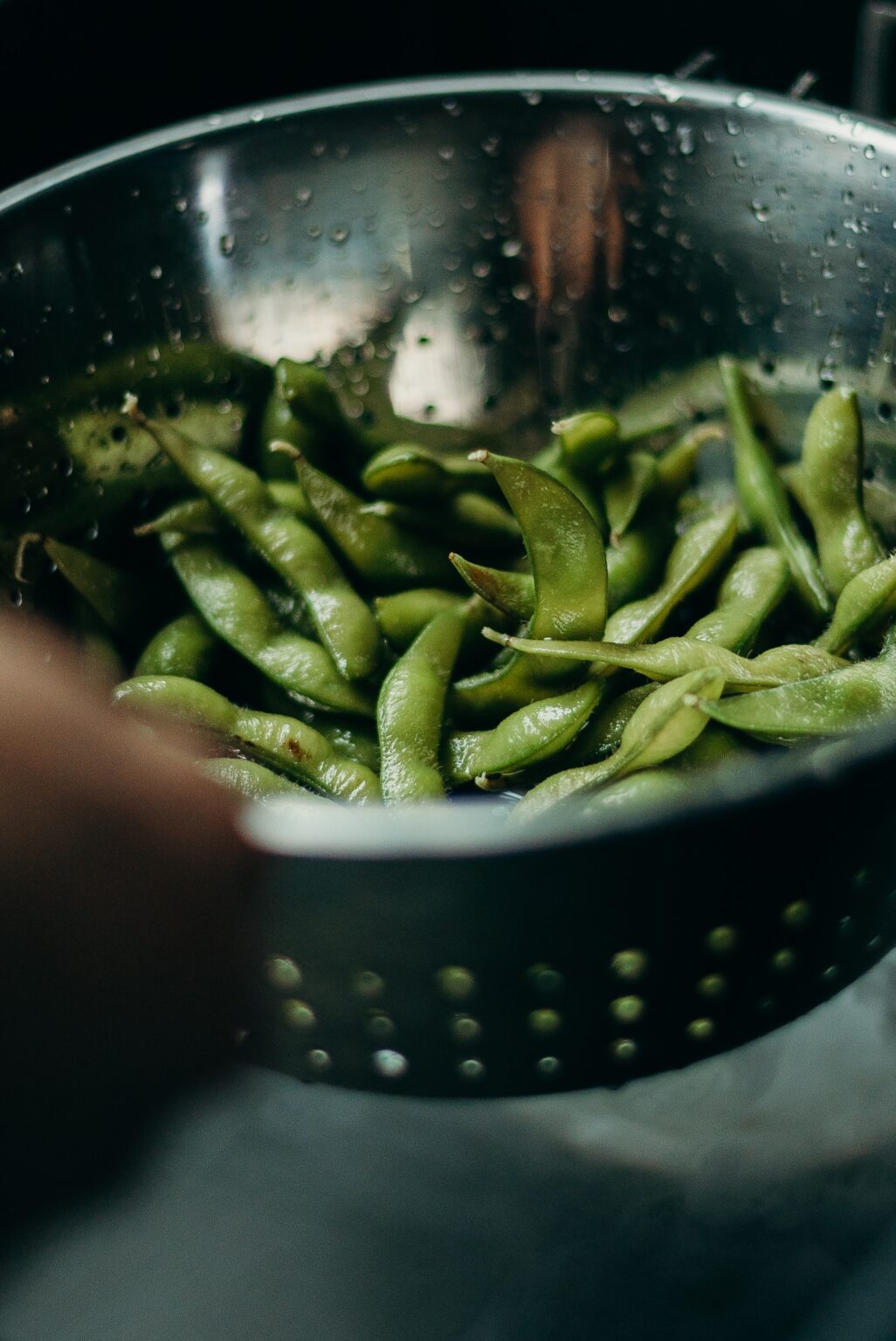 Edamame in a large bowl.