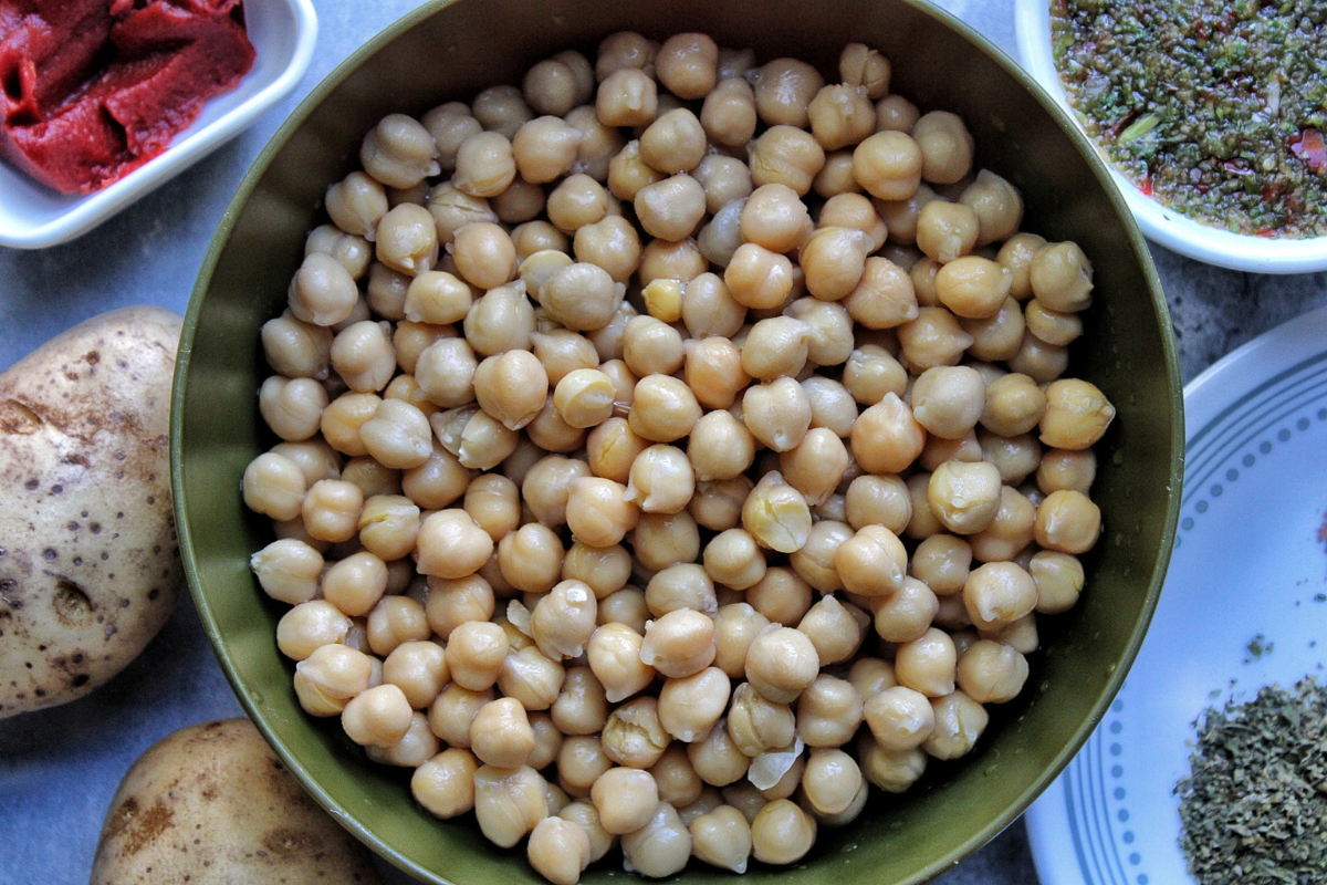 Bowl of chickpeas. 